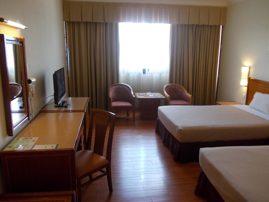 Quality Hotel Shah Alam Room photo